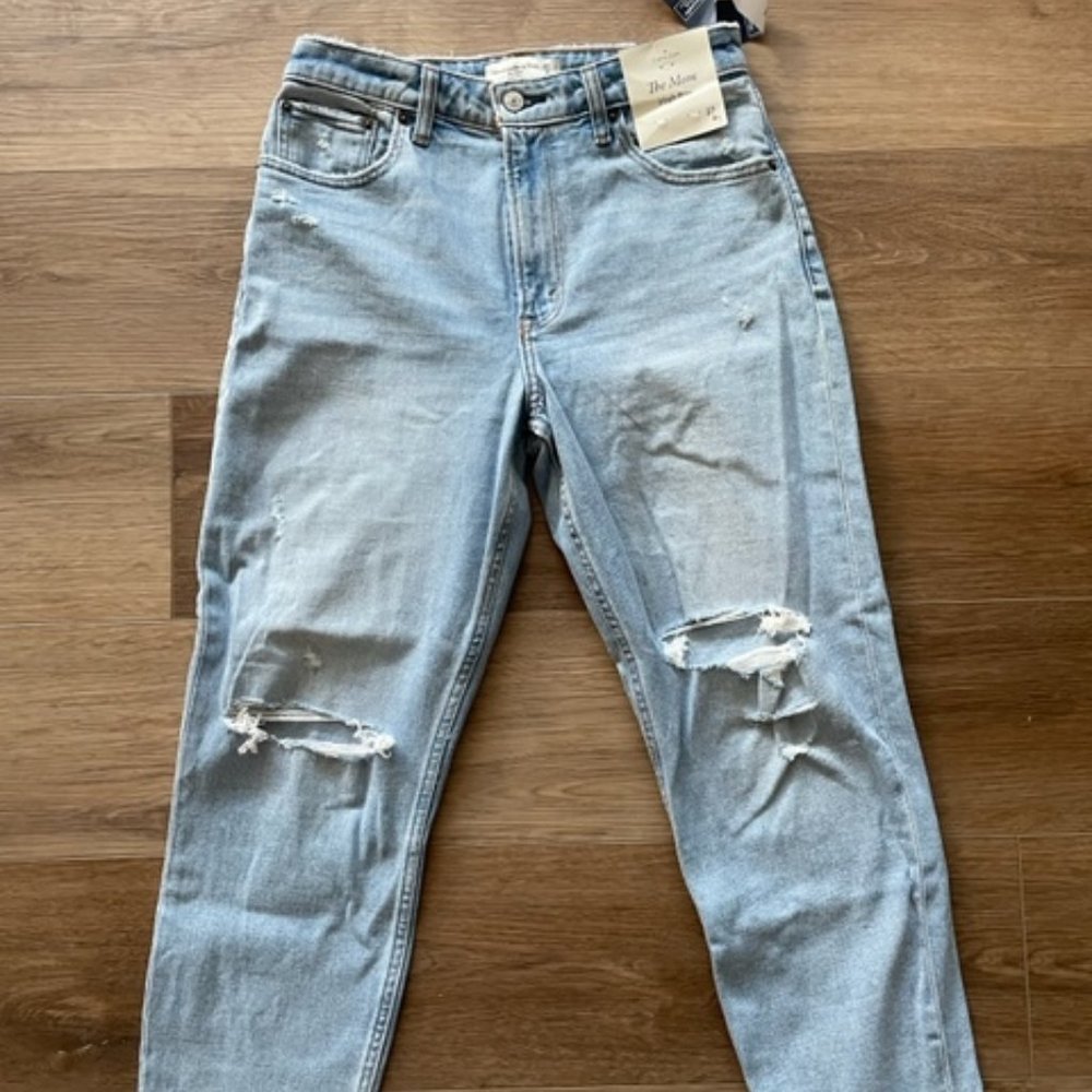 Abercrombie Curve Love High Rise Mom Jean